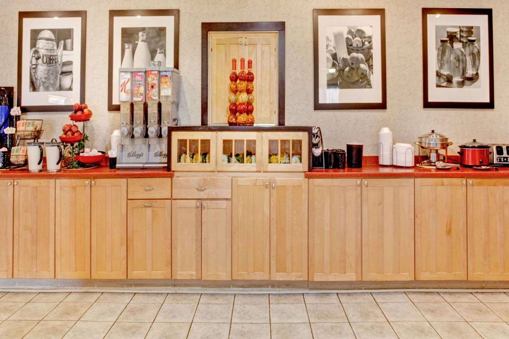 Ramada West Memphis 1