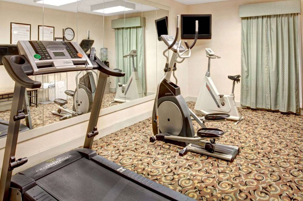 Ramada West Memphis 3