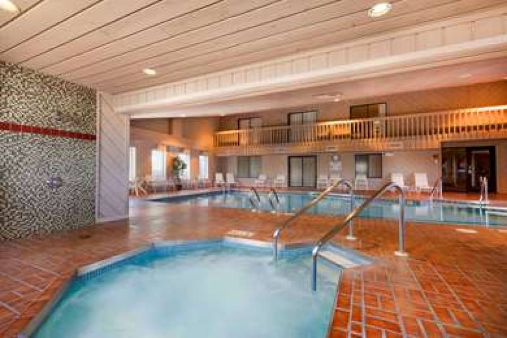 RAMADA WISCONSIN DELLS 5