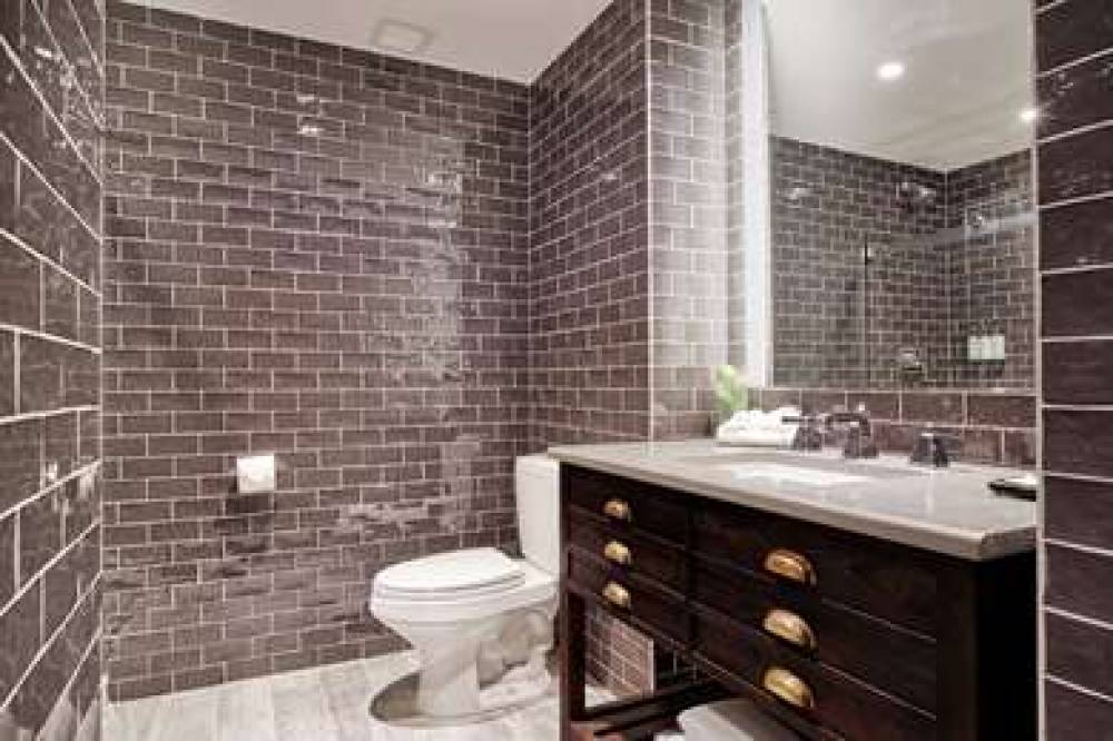 RAVEL HOTEL, TRADEMARK COLLECTION B 5