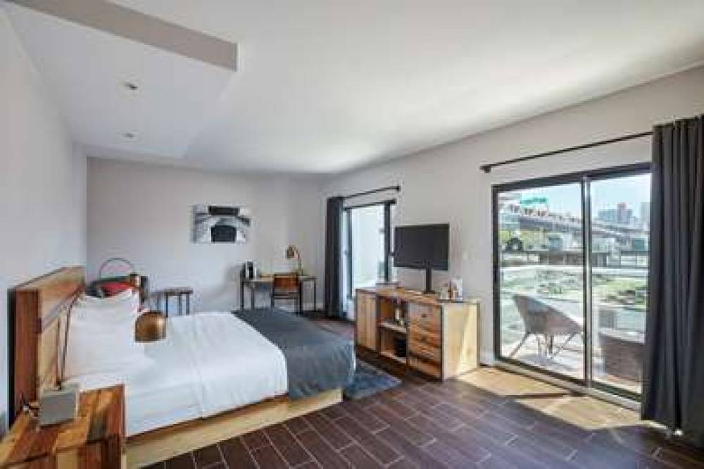 RAVEL HOTEL, TRADEMARK COLLECTION B 7