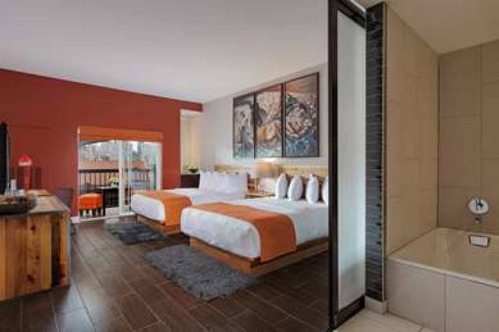 RAVEL HOTEL, TRADEMARK COLLECTION B 8