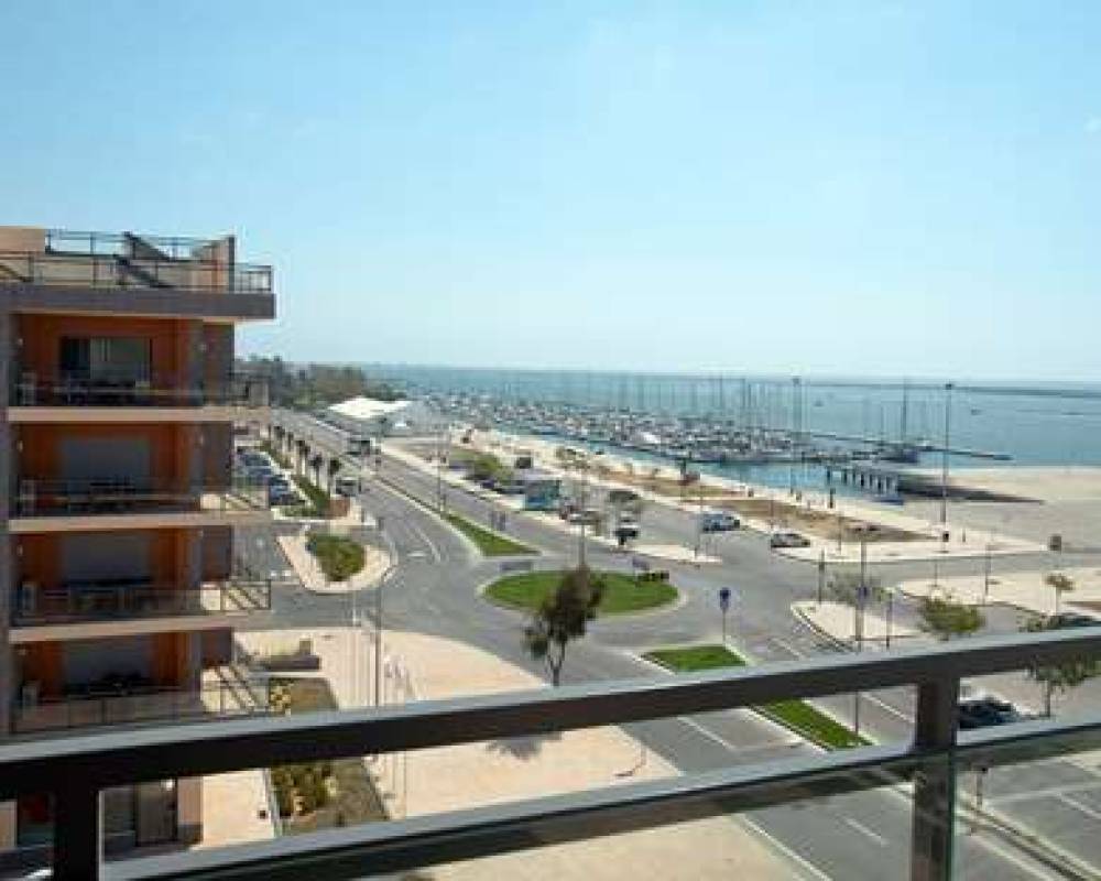 Real Marina Residence