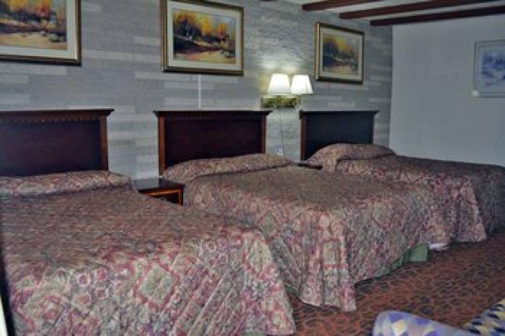 RED CARPET INN AND SUITES 7