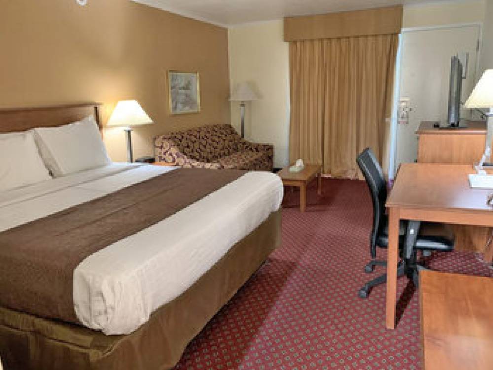 RED CARPET INN AND SUITES 8