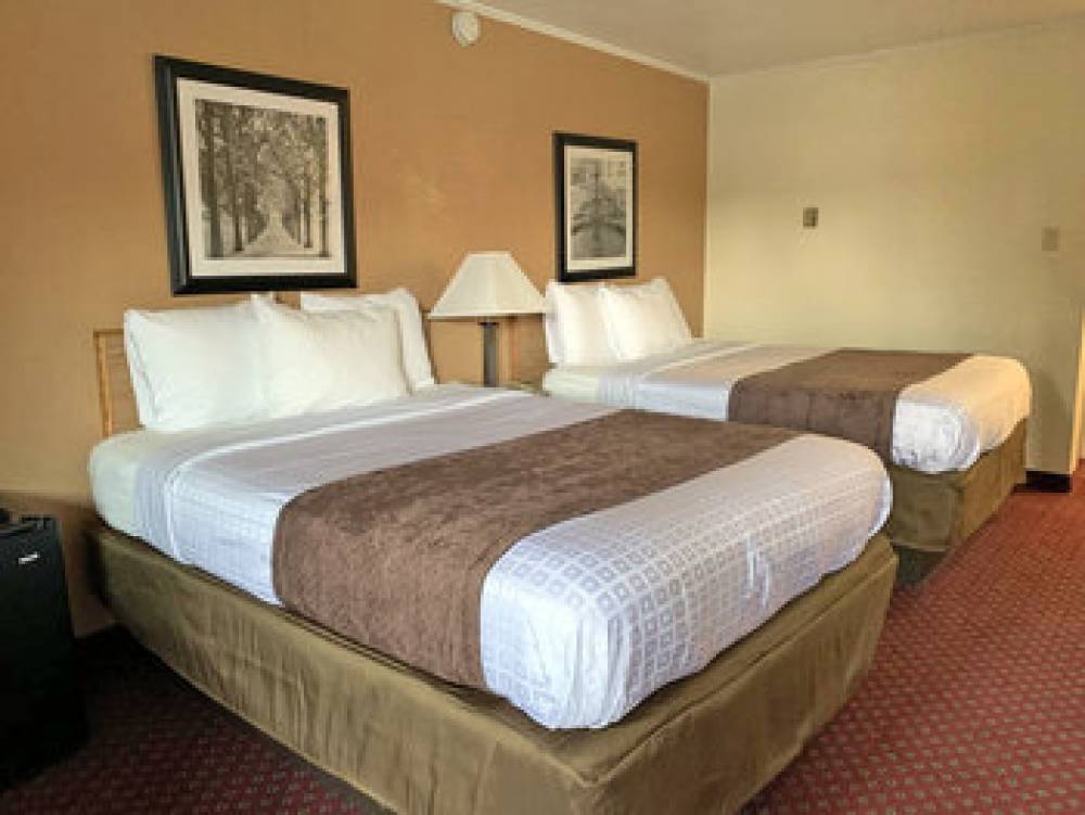 RED CARPET INN AND SUITES 10