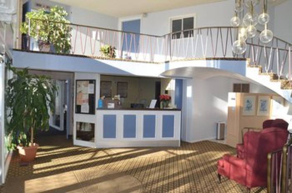 RED CARPET INN AND SUITES 2