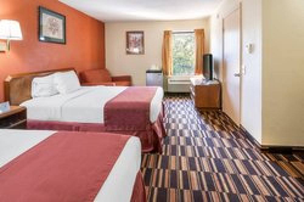 RED CARPET INN NEWARK AIRPORT 1