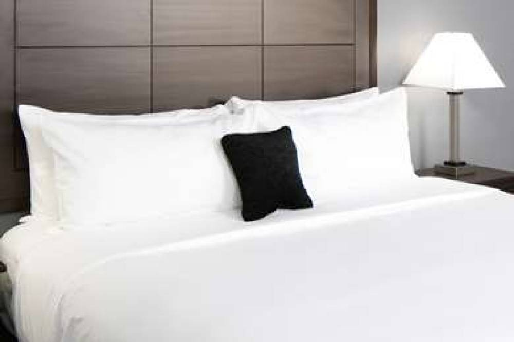 RED LION INN AND SUITES EVERET 7