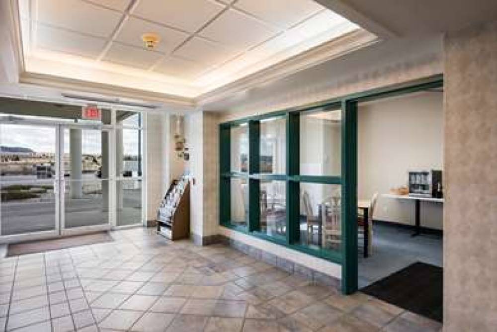 RED LION INN  SUITES BUTTE 6
