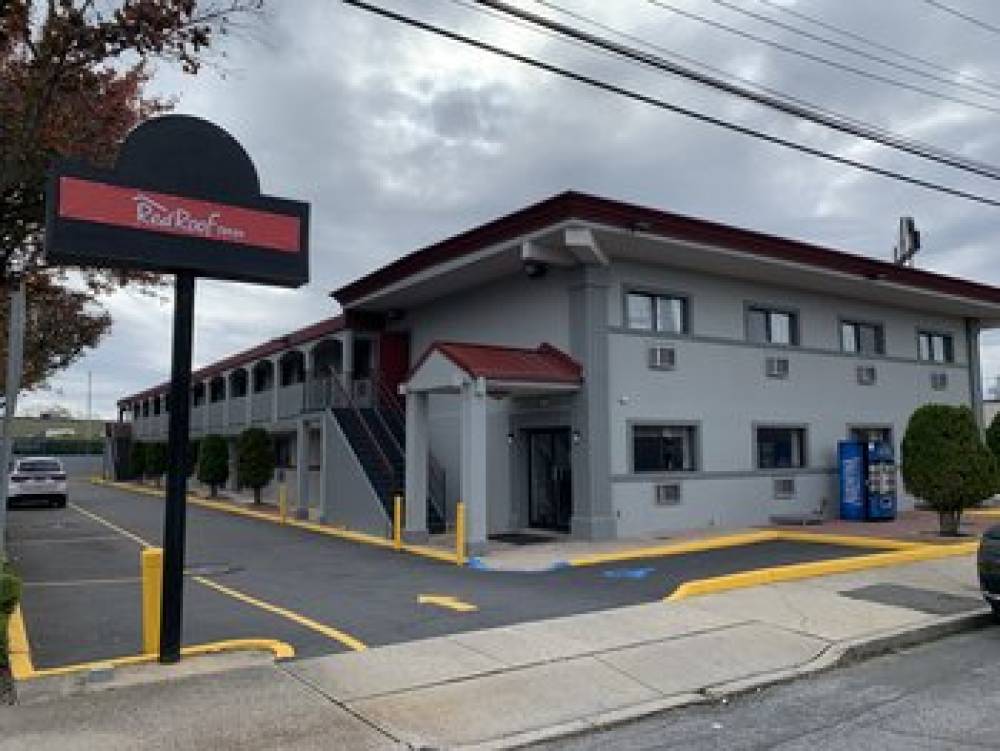 RED ROOF COPIAGUE 10