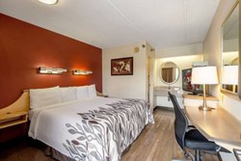 Red Roof Inn Akron South 4