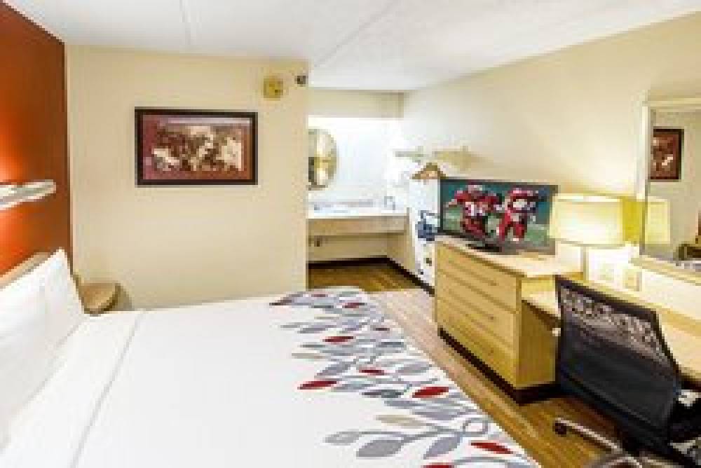 Red Roof Inn Akron South 3