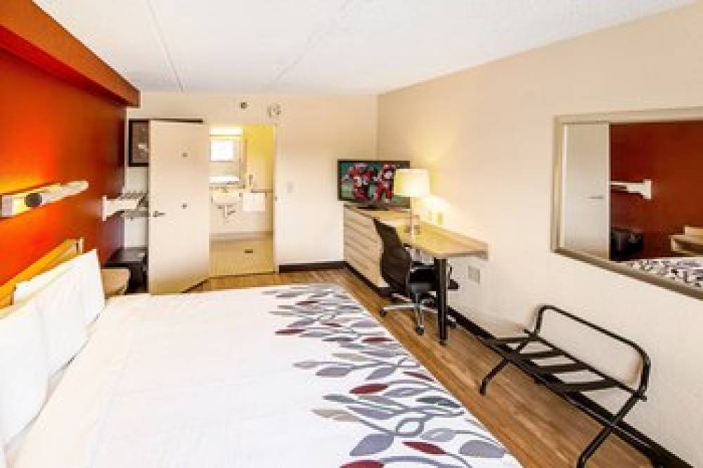 Red Roof Inn Albany Airport  10