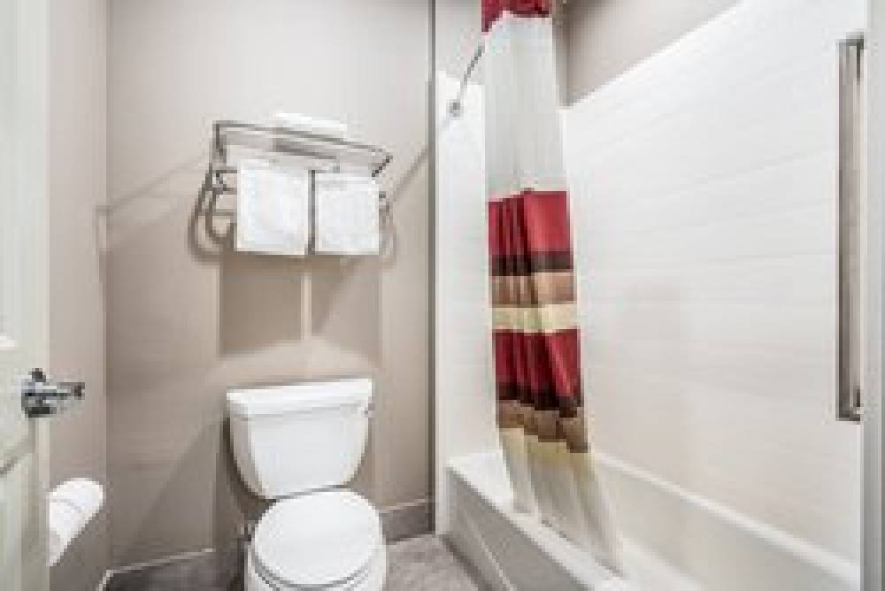 RED ROOF INN BAYTOWN 4
