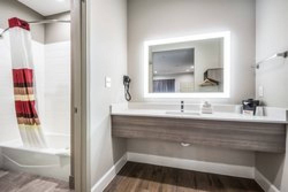 RED ROOF INN BAYTOWN 1