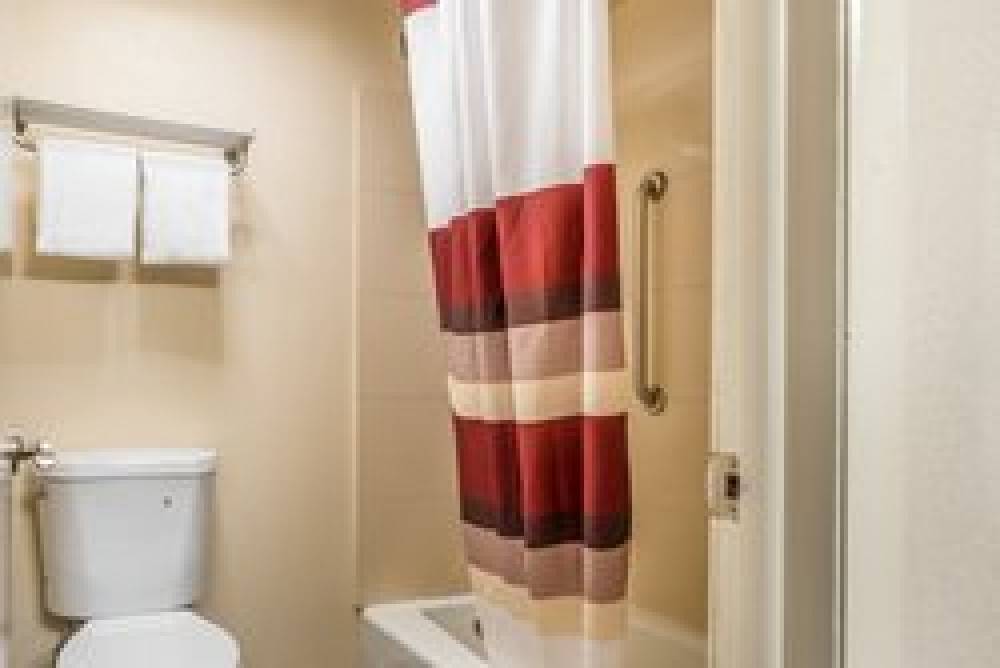 Red Roof Inn Chicago - Alsip 4