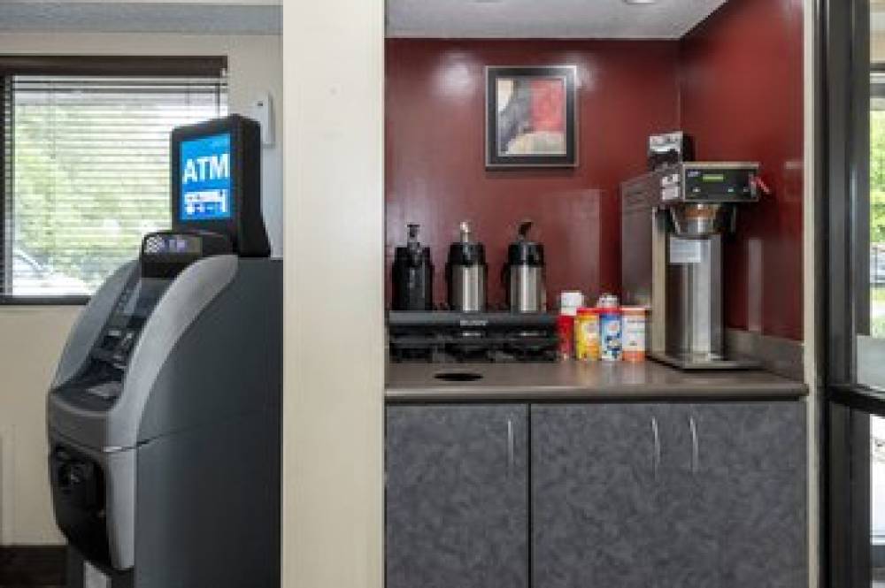 Red Roof Inn Chicago-Lansing 5