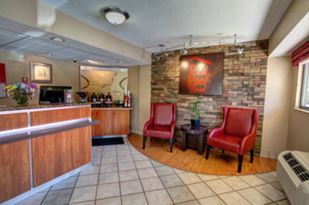 Red Roof Inn Pensacola - West Florida Hospital 5