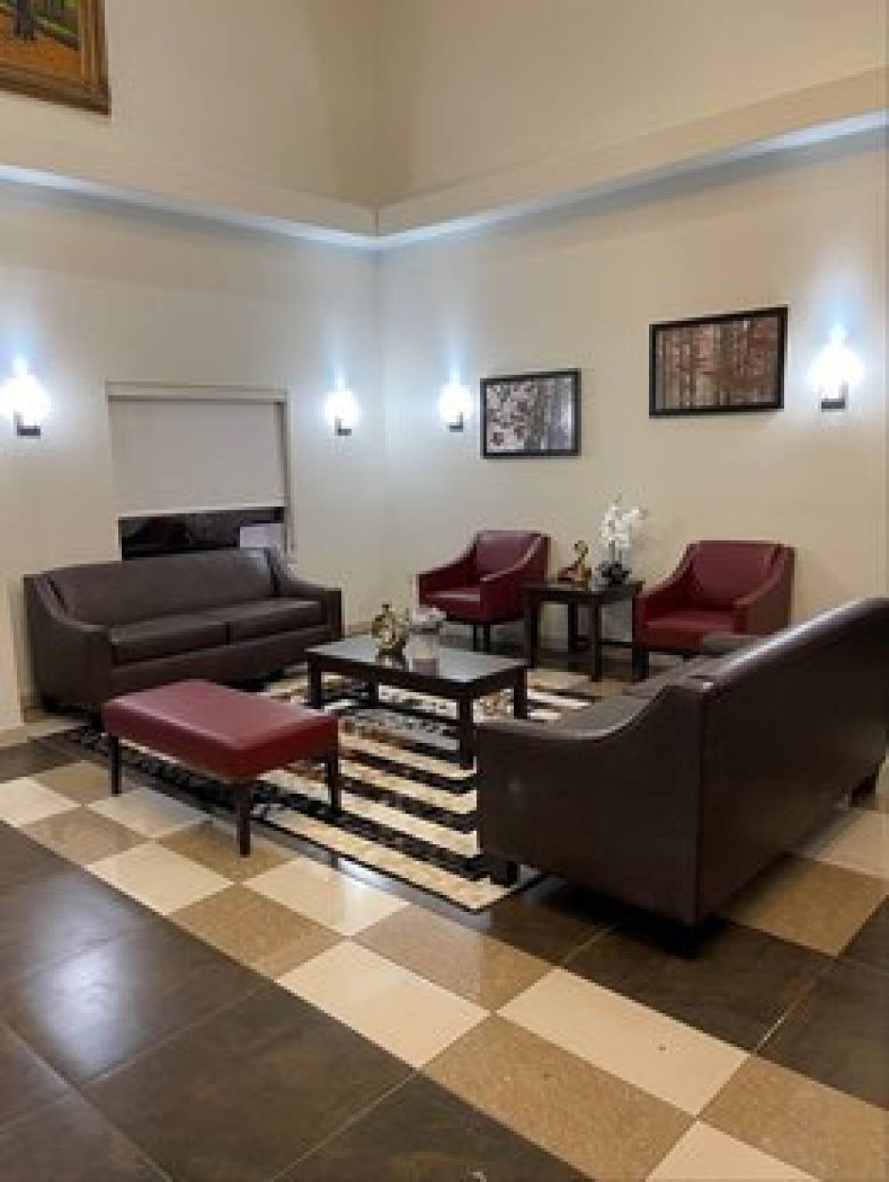 Red Roof Inn & Suites Detroit - Melvindale 7