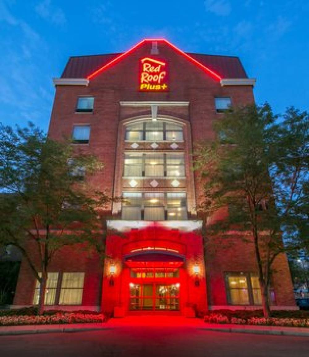 Red Roof Plus+ Columbus Downtown Convention Center