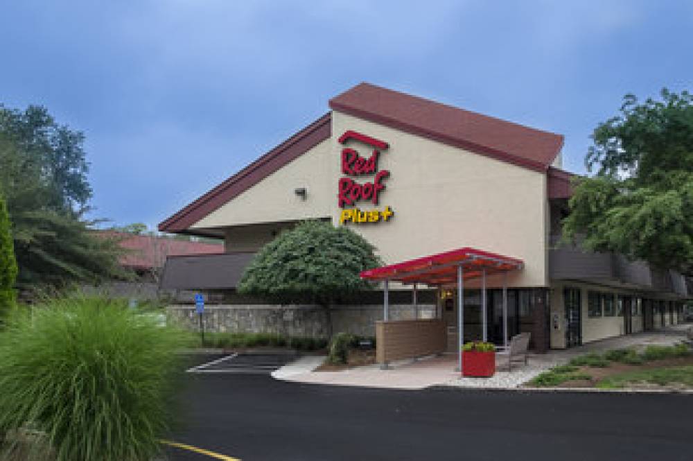 RED ROOF PLUS WEST SPRINGFIELD 1