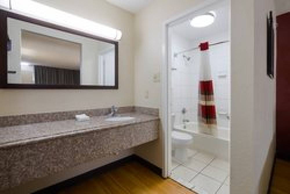 RED ROOF SUITES ANDERSON SC 10