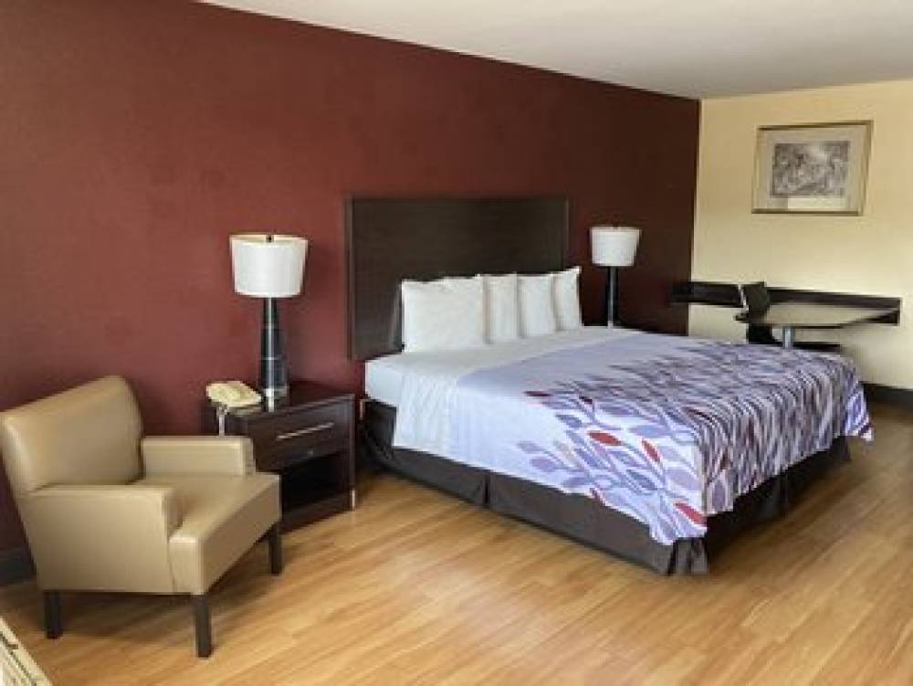 RED ROOF SUITES CLEVELAND 6