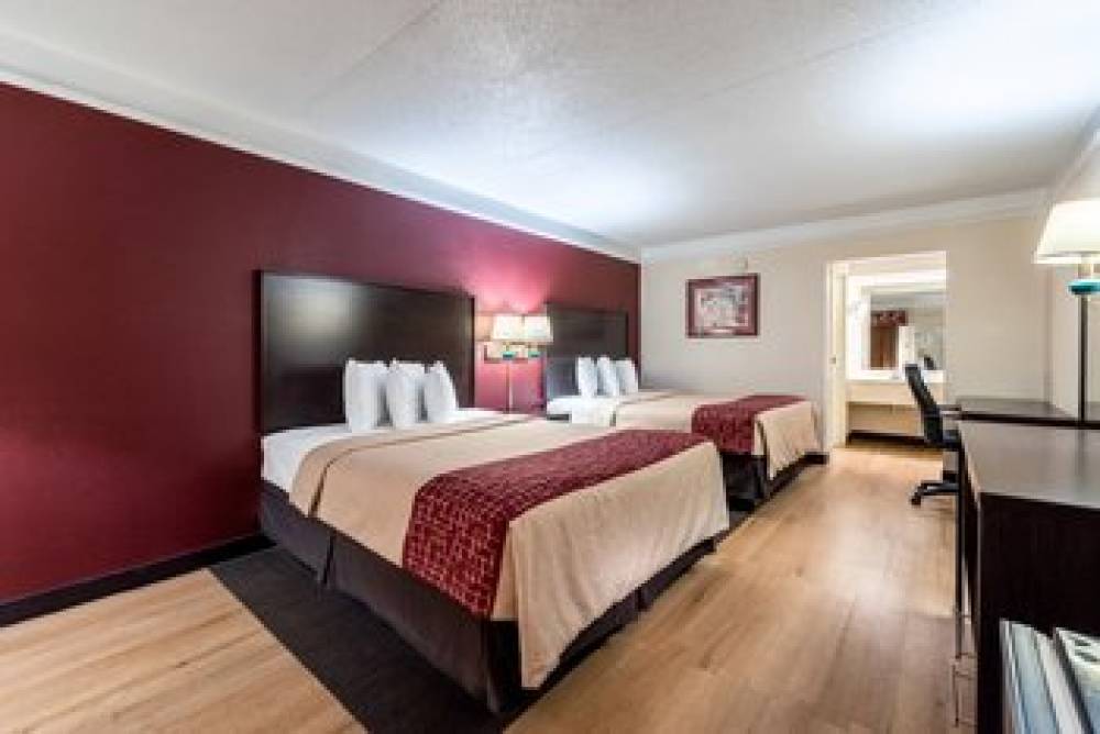 RED ROOF SUITES CLINTON TN 4