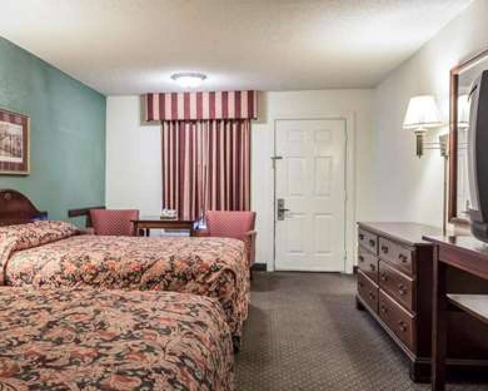 RED ROOF SUITES CORNELIUS 9