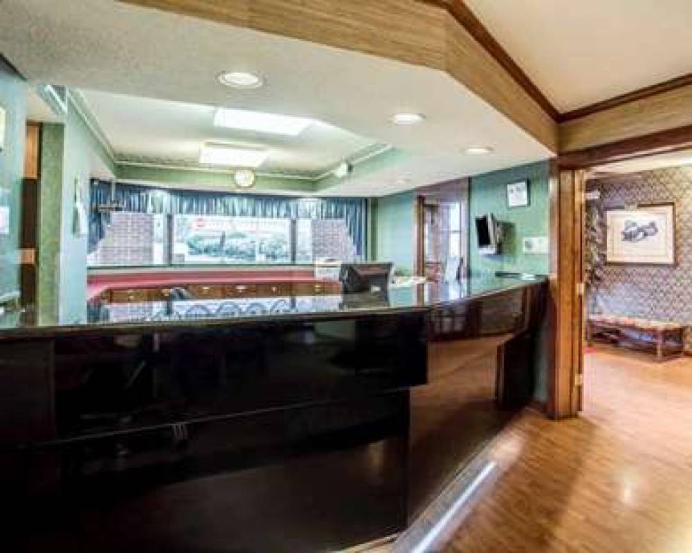 RED ROOF SUITES CORNELIUS 4