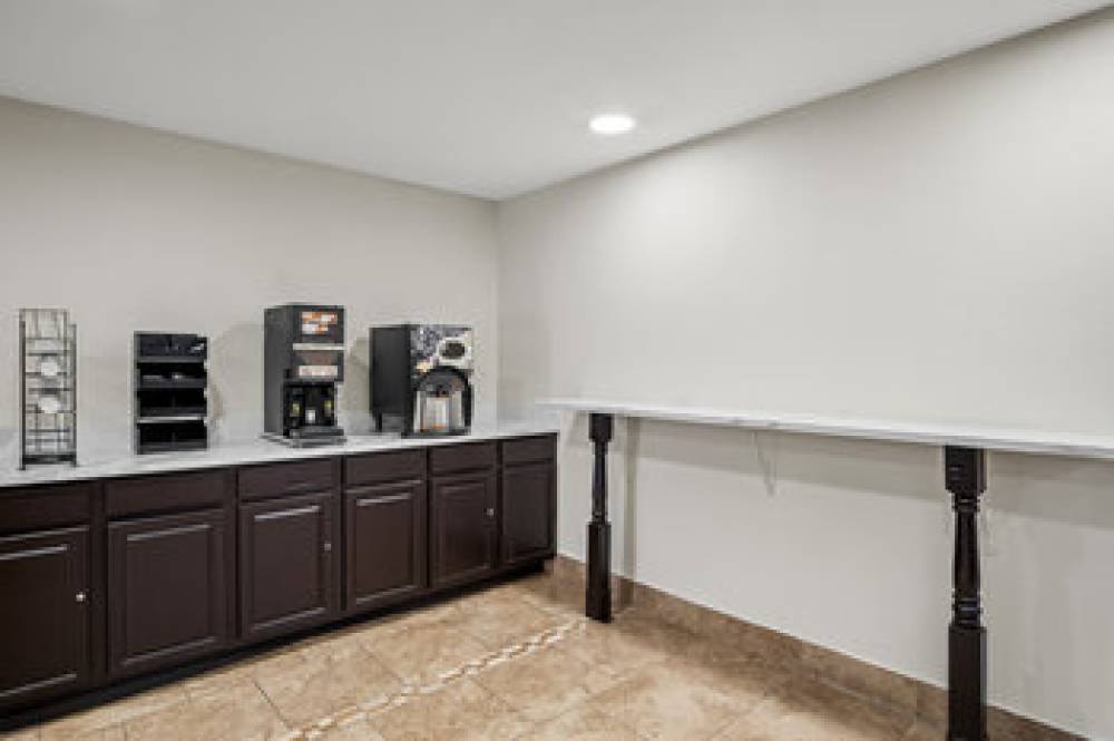 RED ROOF SUITES EULESS - DFW SW 7