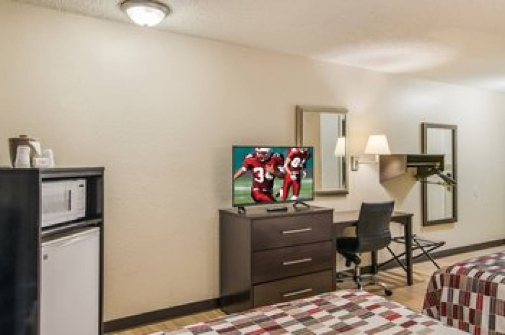 RED ROOF SUITES PENSACOLA EAST-MILT 3