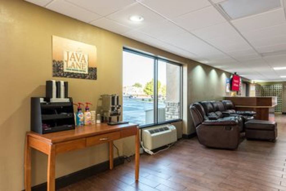 RED ROOF SUITES PIGEON FORGE-PARKWA 4
