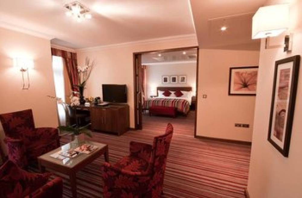 REMBRANDT KNIGHTSBRIDGE 5
