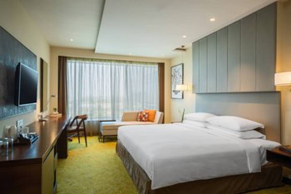 Renaissance Ahmedabad Hotel 5