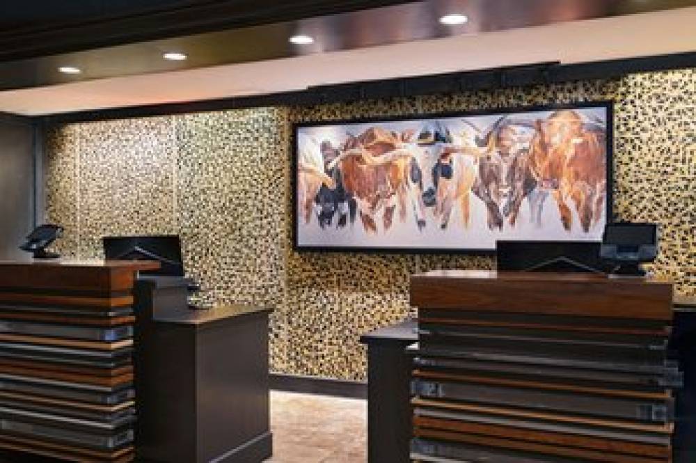 Renaissance Austin Hotel 4