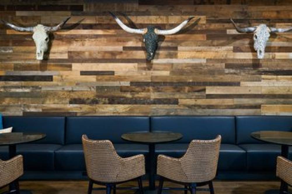Renaissance Austin Hotel 1