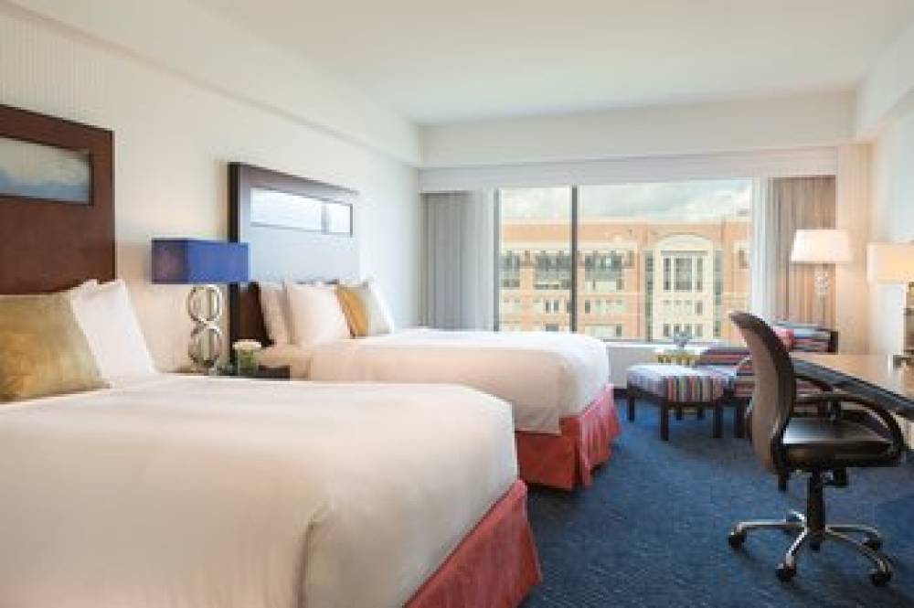 Renaissance Boston Waterfront Hotel 8