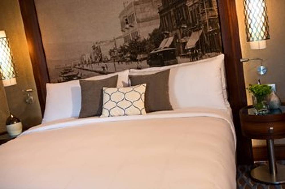 Renaissance Izmir Hotel 7