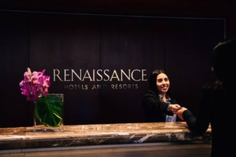 Renaissance Los Angeles Airport Hotel 6