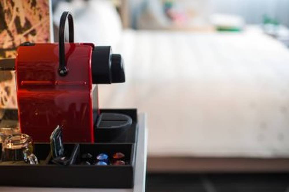 Renaissance Montreal Downtown Hotel 7
