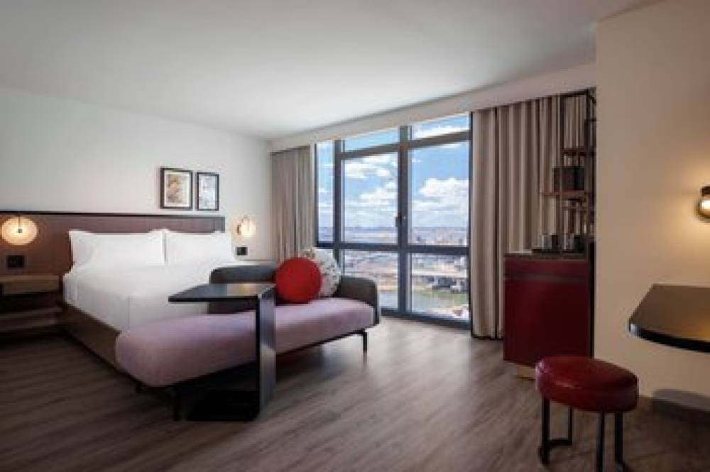 Renaissance New York Flushing Hotel At Tangram 10
