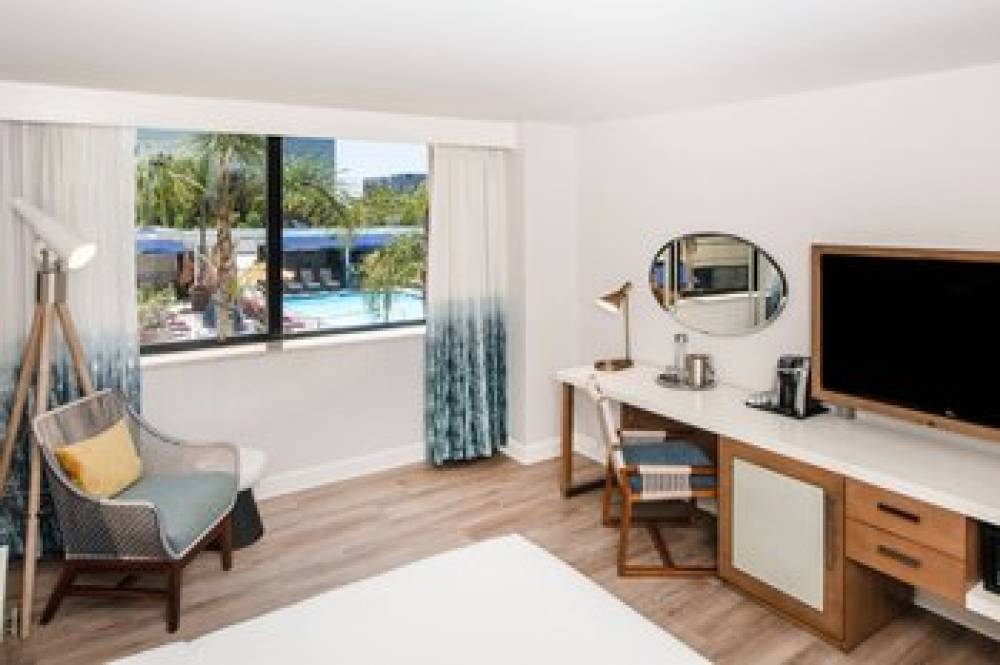 Renaissance Newport Beach Hotel 10