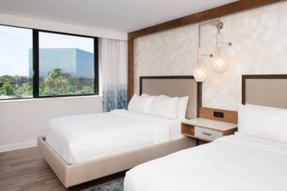 Renaissance Newport Beach Hotel 8