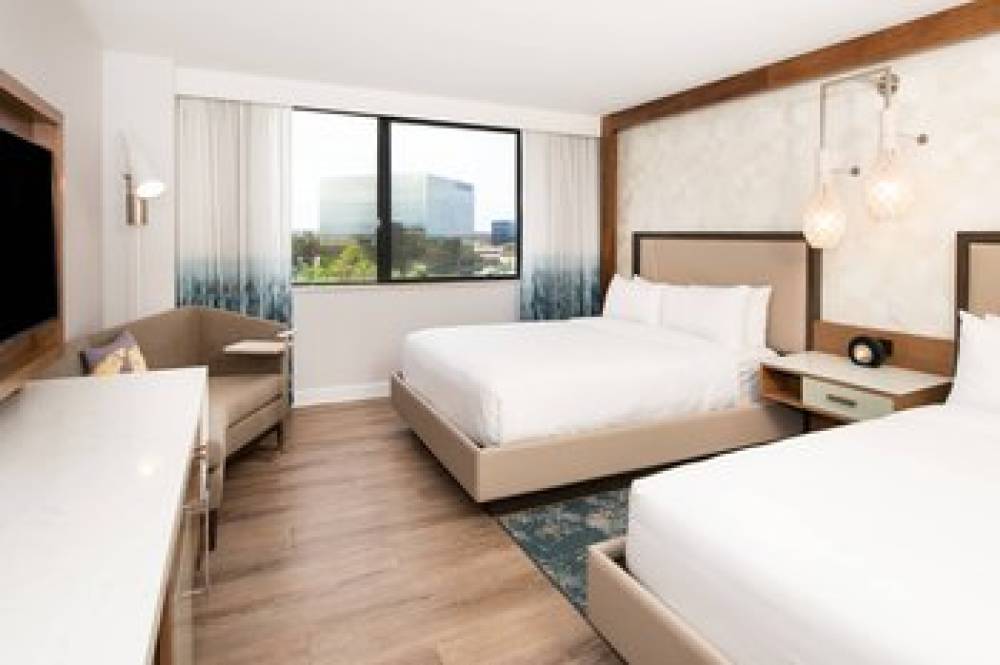 Renaissance Newport Beach Hotel 6