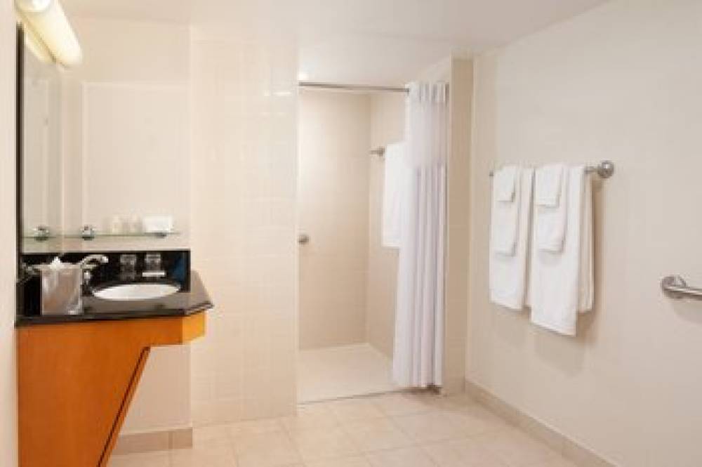Renaissance Orlando Airport Hotel 9