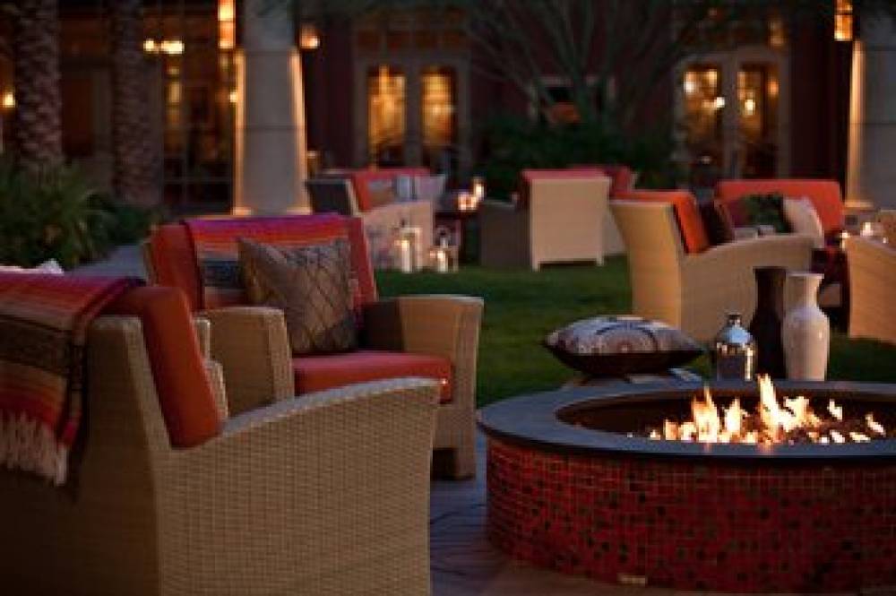 Renaissance Phoenix Glendale Hotel And Spa