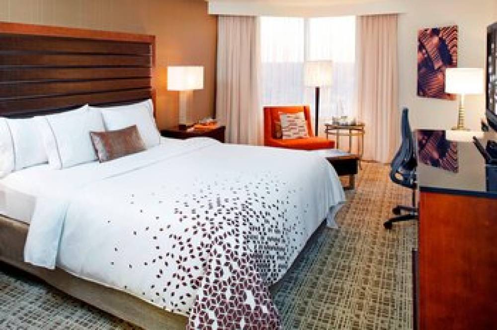 Renaissance St Louis Airport Hotel 4