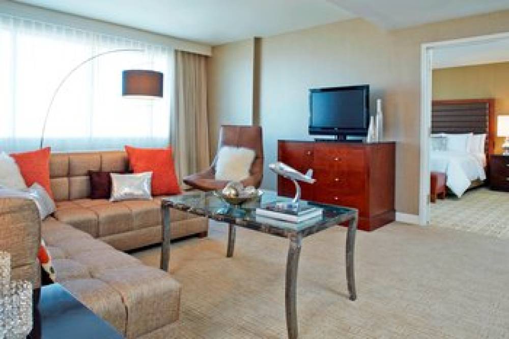 Renaissance St Louis Airport Hotel 8